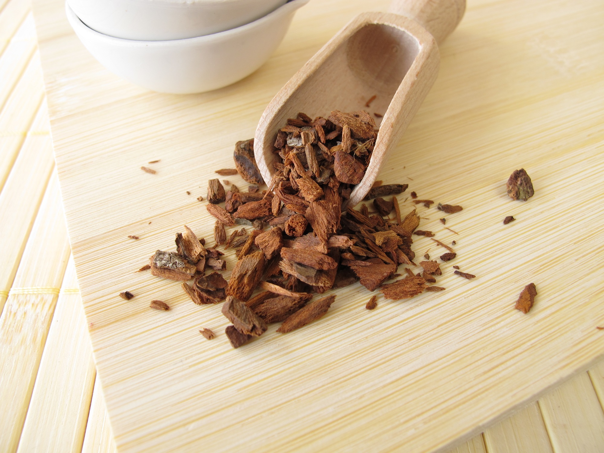 Mynatura Chinarinde geschnitten – Natürliches Rohprodukt für Tee & vegane Ernährung 100g