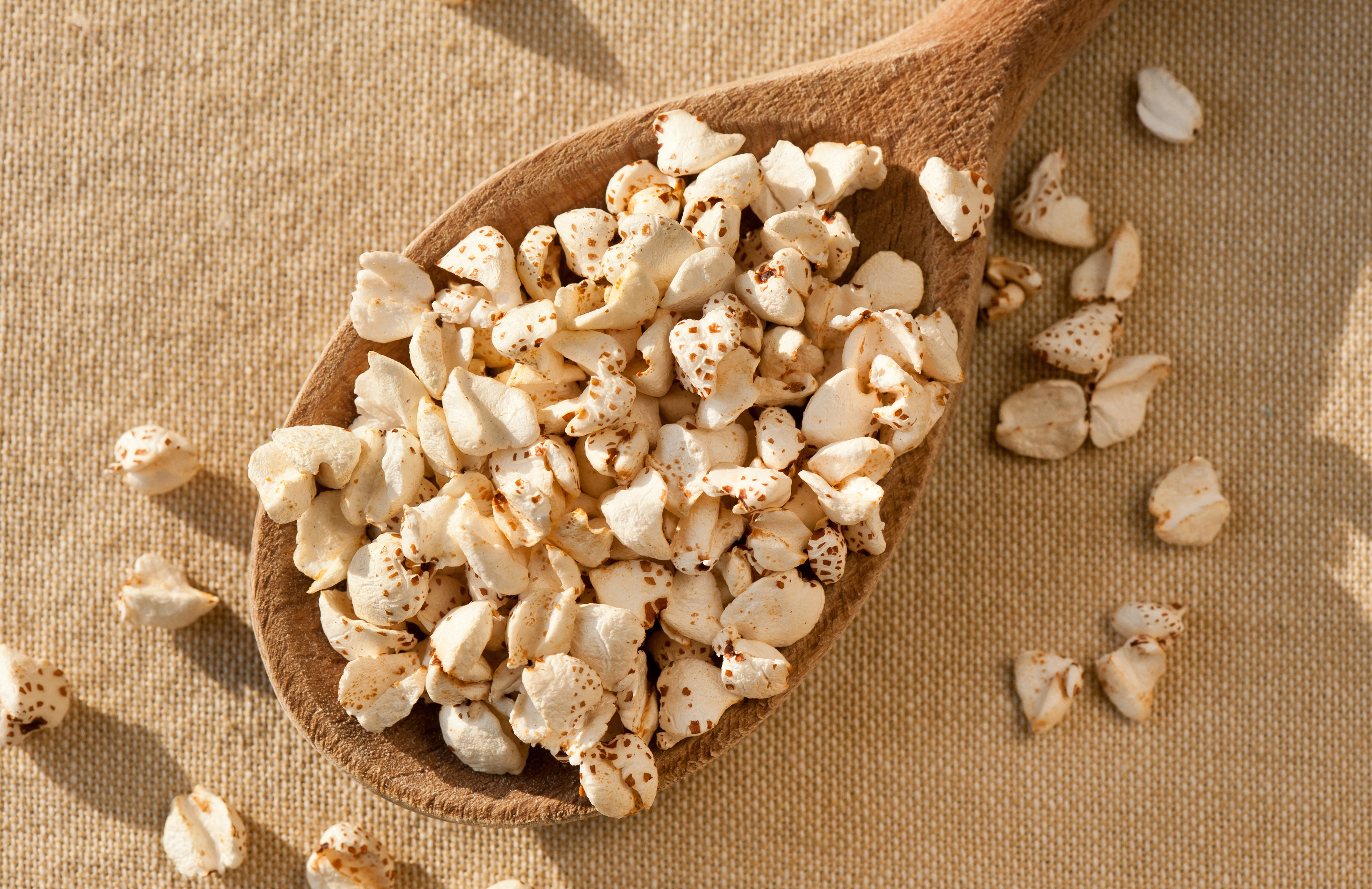 Bio Gepuffter Buchweizen von Mynatura – Knuspriger Snack & vielseitige Zutat in höchster Qualität Bio Gepuffter Buchweizen von Mynatura – Knuspriger Snack & vielseitige Zutat in höchster Qualität