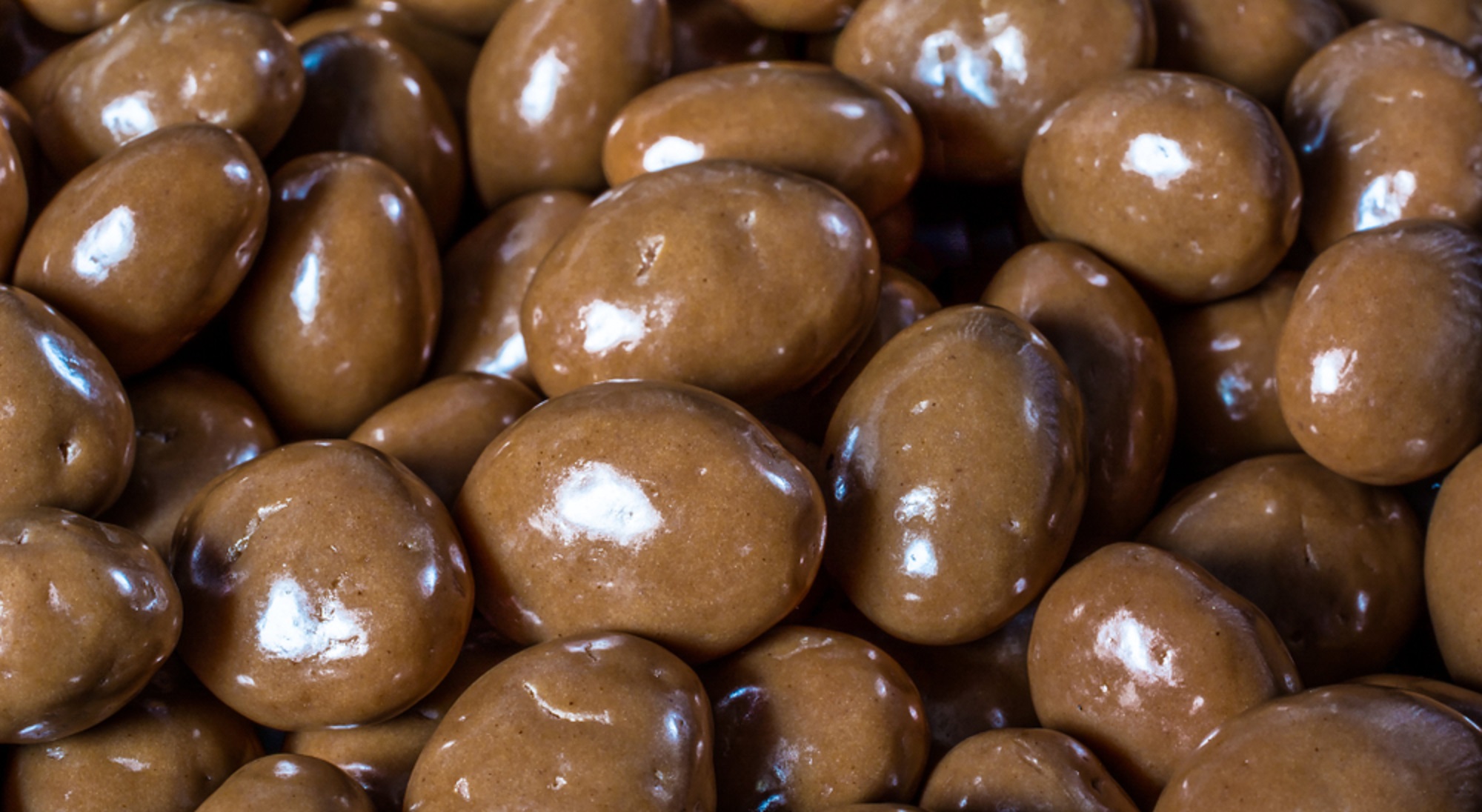Gefriergetrocknete Himbeeren in Vollmilchschokolade – Fruchtig-cremiger Snack in Premiumqualität Gefriergetrocknete Himbeeren in Vollmilchschokolade – Fruchtig-cremiger Snack in Premiumqualität