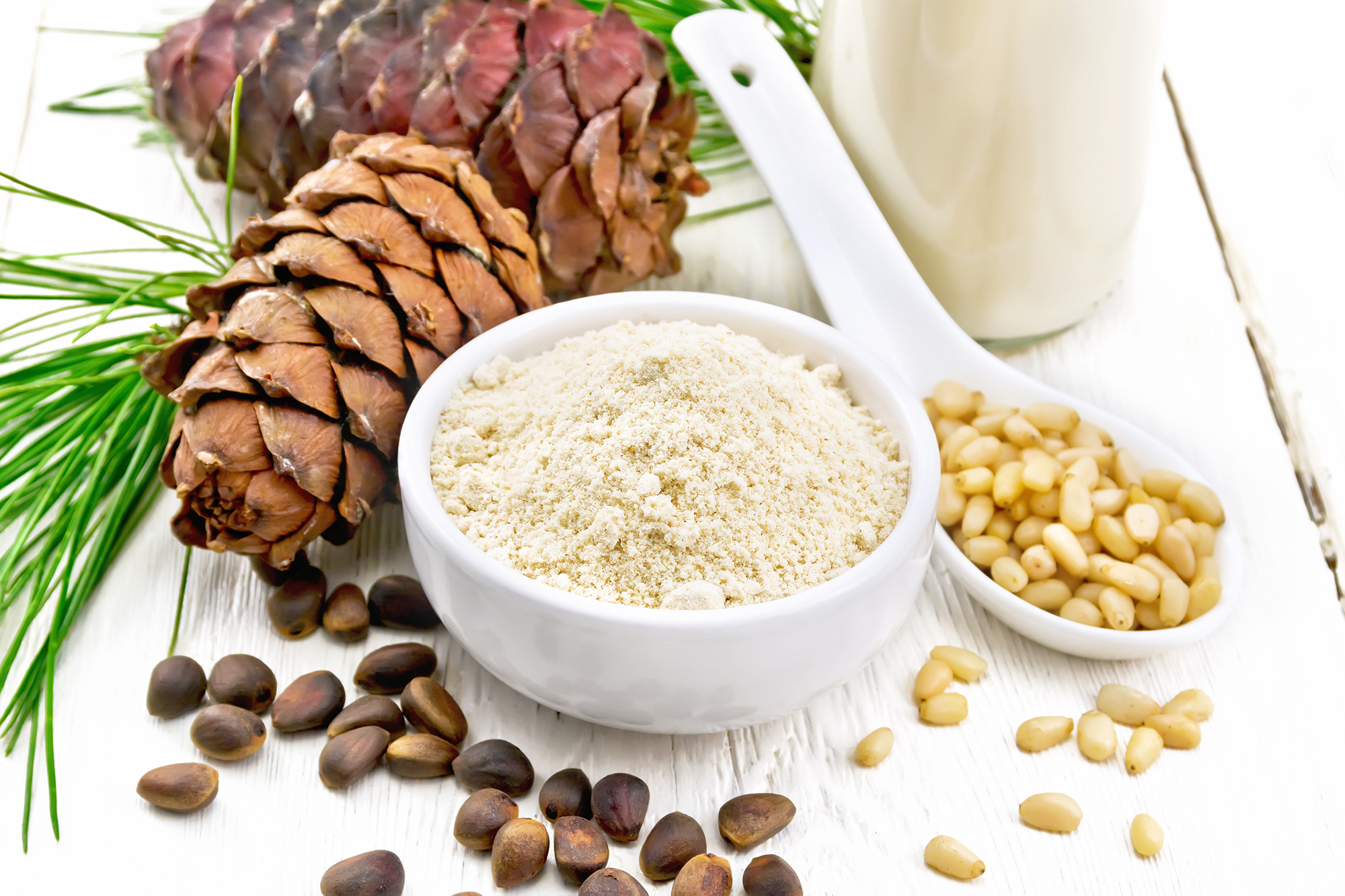 Mynatura Bio Zedernkerne, ganz 500g